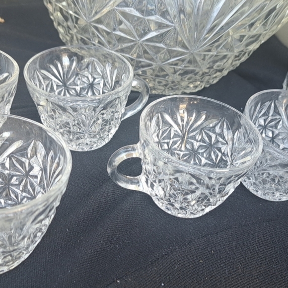 Vintage Anchor Hocking Arlington punch bowel set with 6 cups - Picture 3 of 6